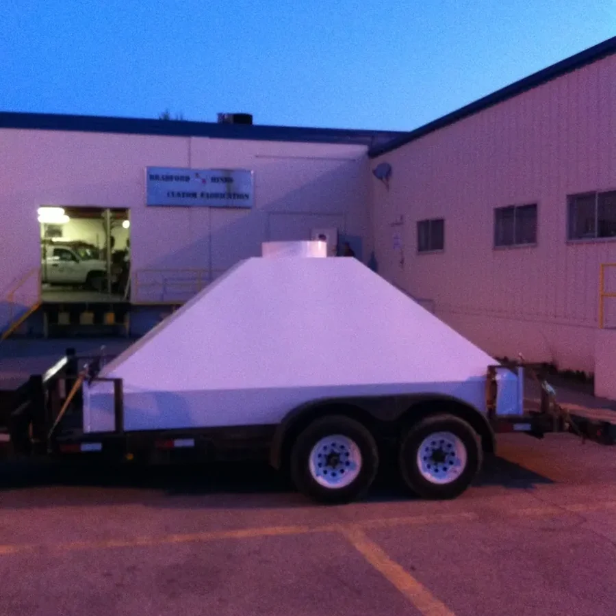 industrial-containers-hoppers-card-1x1-1.webp